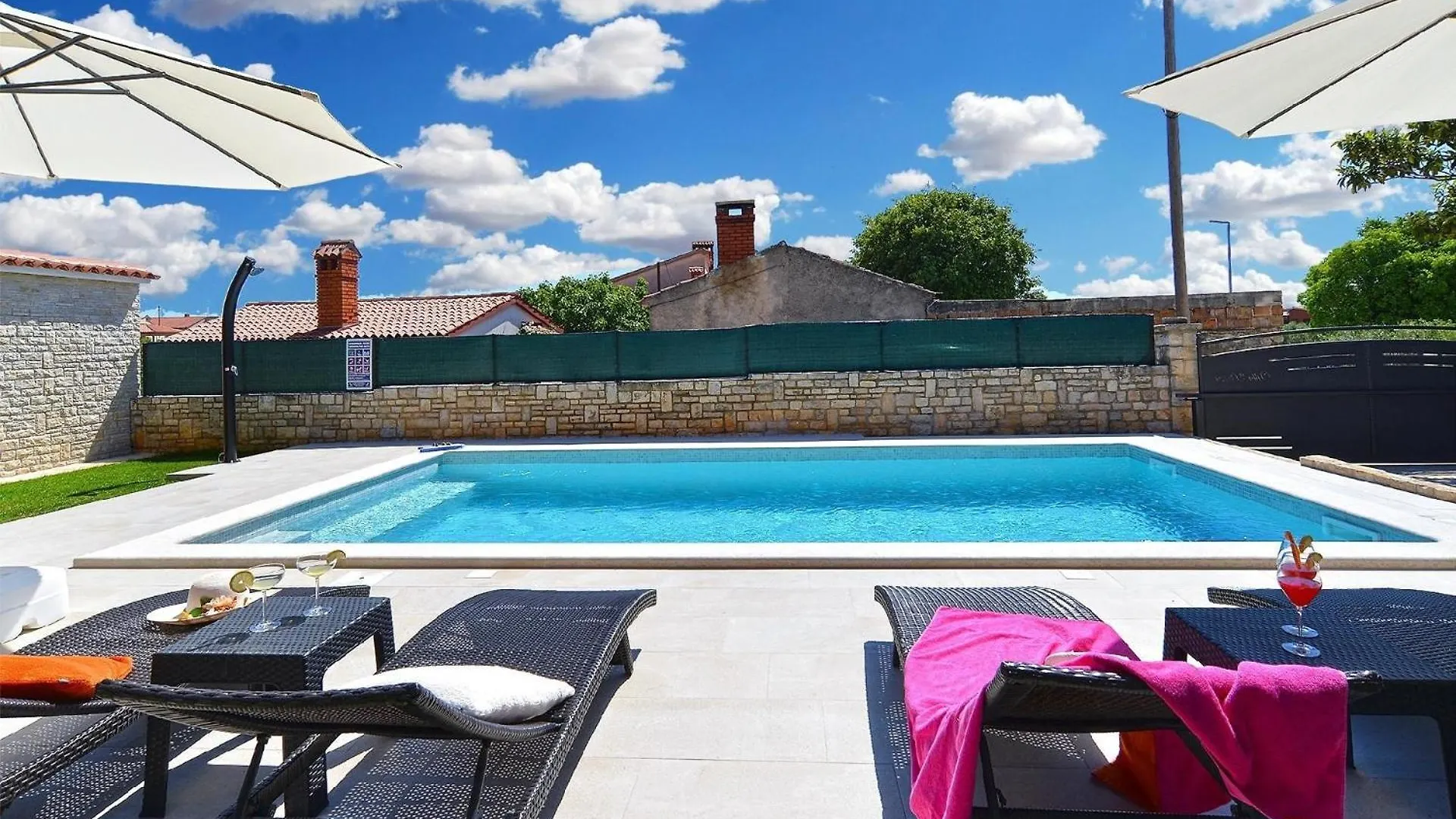 Ferienhaus Mit Privatpool Fuer 6 Personen Ca 80 Qm In Galizana, Istrien Istrische Riviera