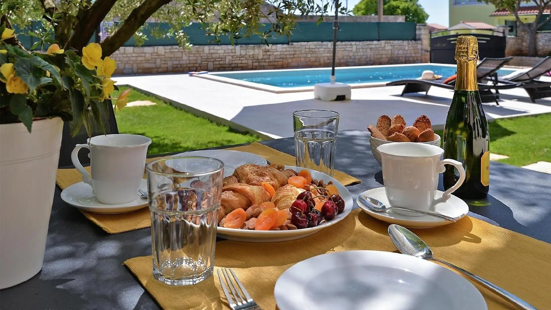 Holiday home Ferienhaus Mit Privatpool Fuer 6 Personen Ca 80 Qm In Galizana, Istrien Istrische Riviera